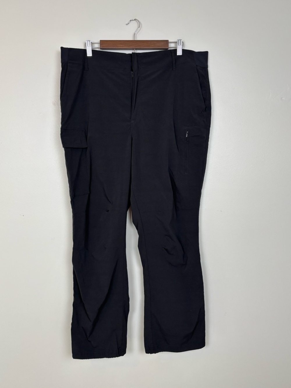 Athleta Trekkie‎ Utility Cargo Pant Womens Plus 18 in Black Athleisure Casual